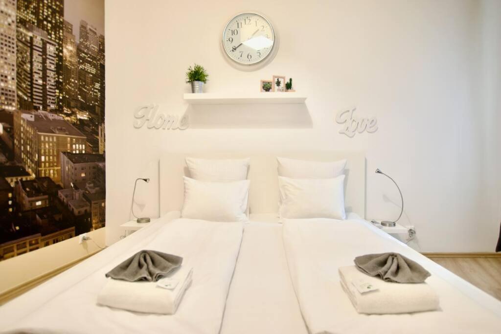 בודפשט Standard Apartment By Hi5- Podmaniczky Street מראה חיצוני תמונה